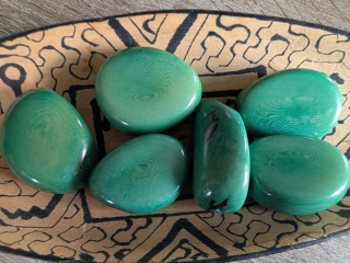 Tagua - oblázek (podélný, aqua)