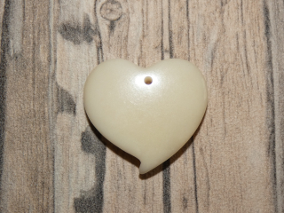 Tagua - srdíčko (střední, bílé)