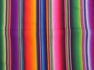 Látka Guate š. 60 cm (duhová, 1 metr)
