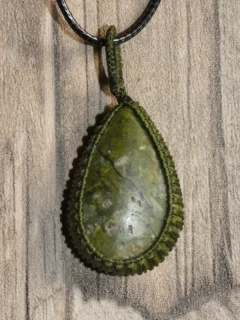 Přívěsek serpentin