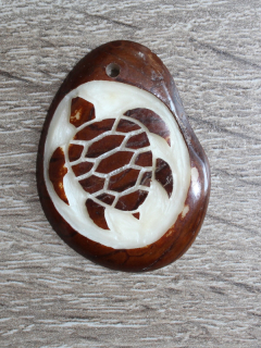 Přívěsek želva (tagua)