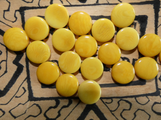 Tagua - placička 12 mm (žlutá)