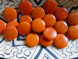 Tagua - placička 18 mm (oranžová)