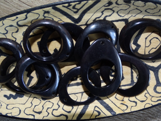 Tagua - donut (černý)