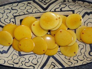 Tagua - plátek (mini, žlutooranžový)