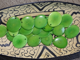 Tagua - plátek (mini, světle zelený I)