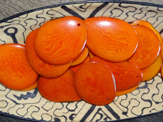 Tagua - plátek (oranžový)