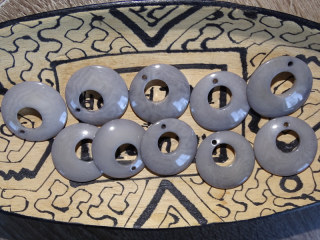 Tagua - kolo (šedé)