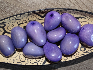 Tagua - korálek (světle fialový)