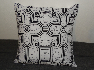 Polštářek (shipibo bílá, 40x40 cm)