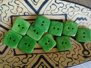 Knoflík čtvereček (světle zelený)