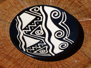 Dekorativní talíř malý (vlny, 16 cm)