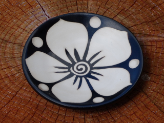 Dekorativní talíř mini (květ, 13 cm)