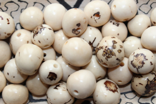 Bombona (bílá)