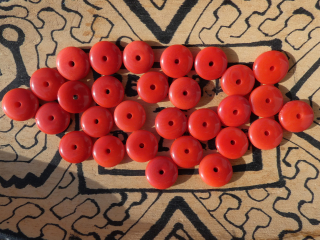 Tagua - kolečko 12 mm (střed, červená)