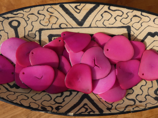 Tagua - plátek (růžový)