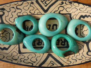 Tagua - donut (skrz, aqua)