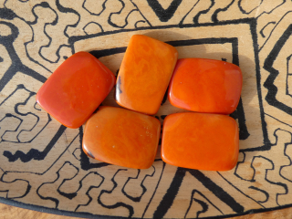 Tagua obdélník (oranžový, 2 dírky, bez kresby)