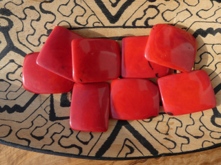 Tagua obdélník (červený, 2 dírky, bez kresby)