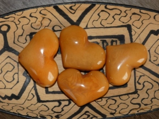 Tagua srdíčko (buclaté, světle oranžové, skrz)